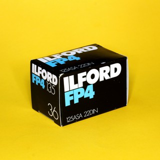 Film chụp ảnh Ilford FP4 125