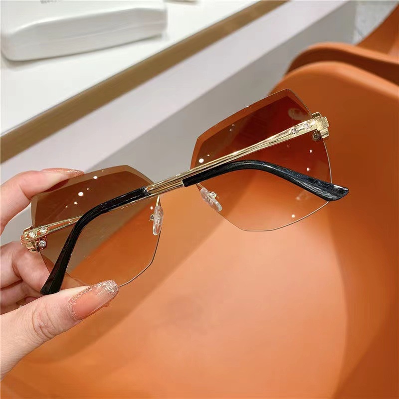 Kính Mát Thời Trang Khung Cắt Tròng Hình Đa Giác Đính Kim Cương Kiểu Hàn Quốc Cho Nữ