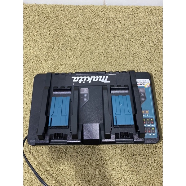 Sạc đô makita 18v