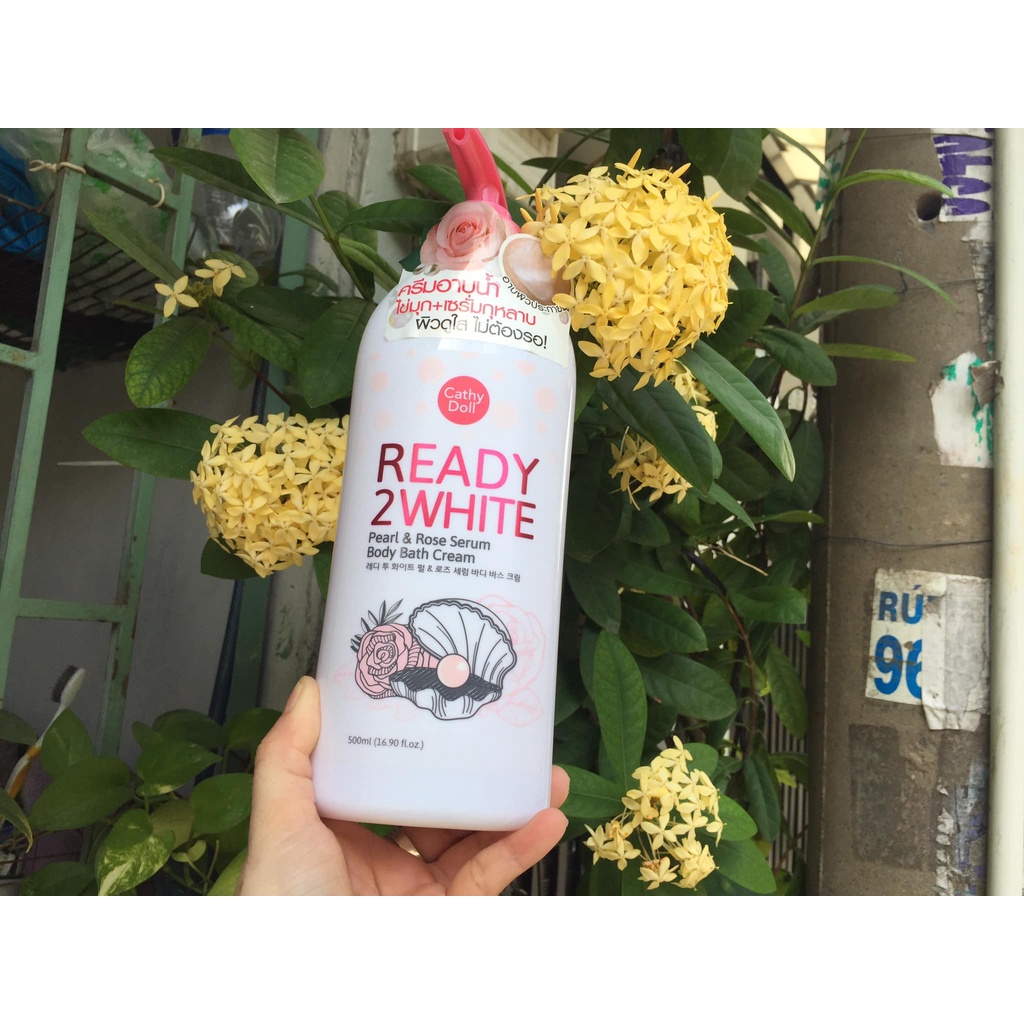Sữa tắm trắng da tinh chất ngọc trai hoa hồng Ready 2 White Cathy doll 500ml Thái Lan