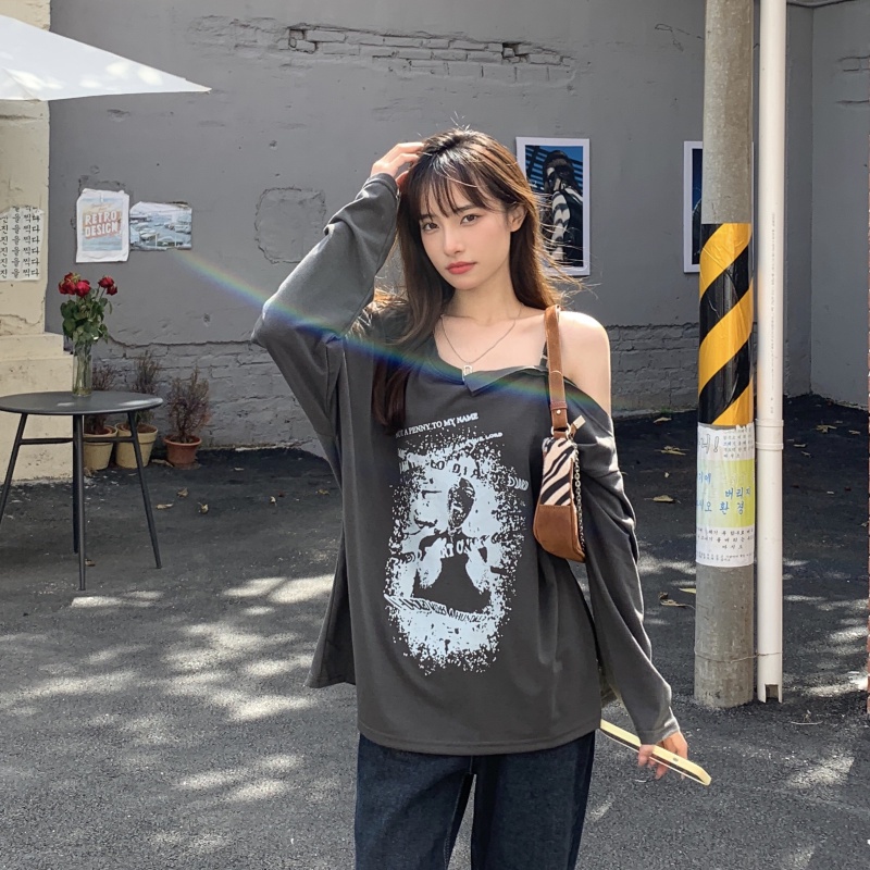 Áo thun tay dài hở vai in họa tiết graffiti thời trang thu sành điệu