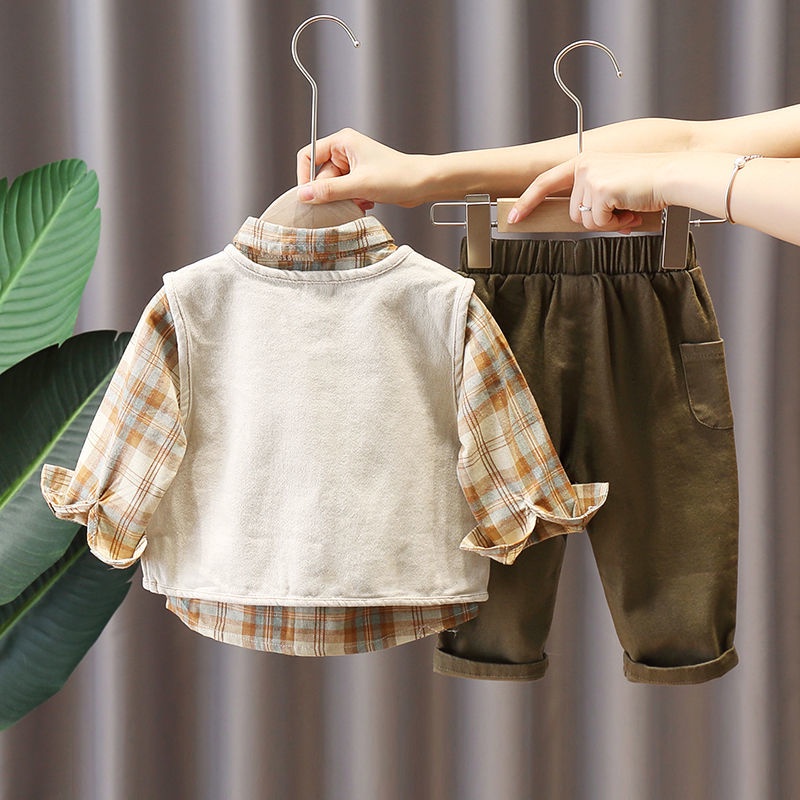 ✨Hàng Có Sẵn✨ Bộ Đồ Denim Ba Món Phong Cách Thời Trang Xuân Thu Mới 2022 Cho Bé Trai