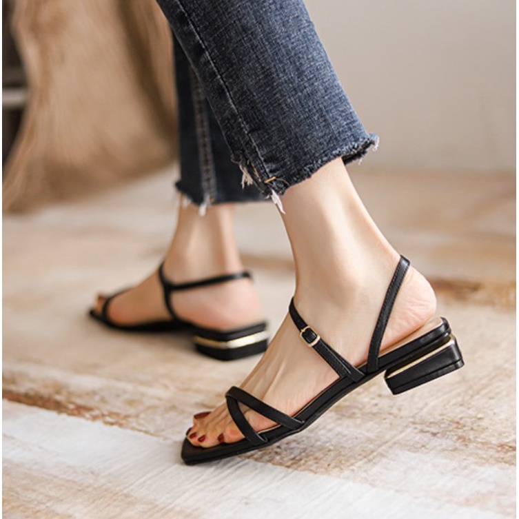 Sandal Cao Gót Nữ Quai Mảnh Đế Bằng Gót Vuông 3cm Mũi Vuông Thời Trang-tiemgiaydazzling DA732