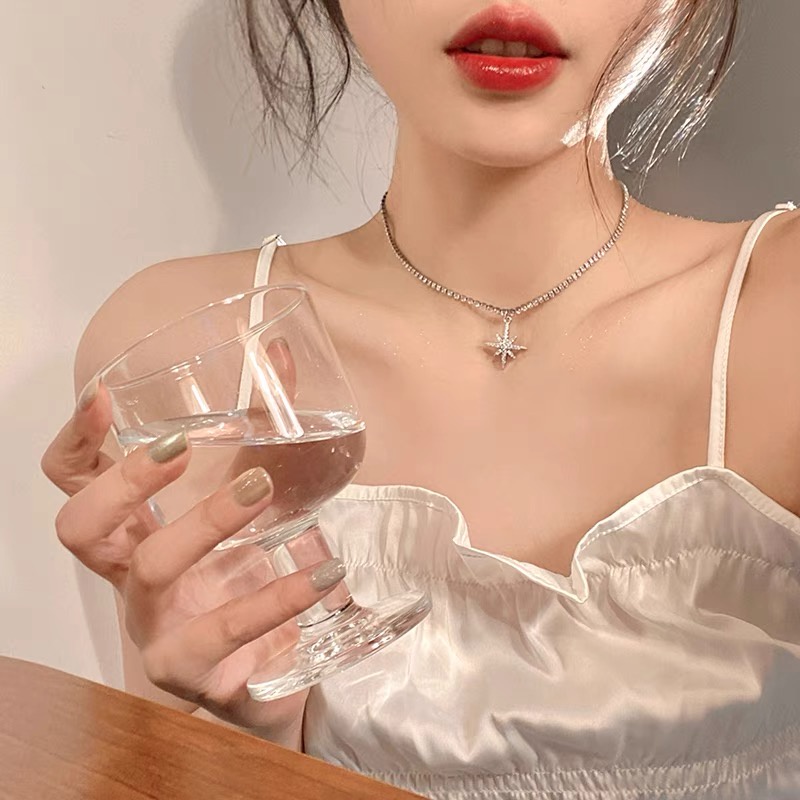 Vòng cổ Hình Ngôi Sao Đính Đá Sang Trọng Cho Nữ