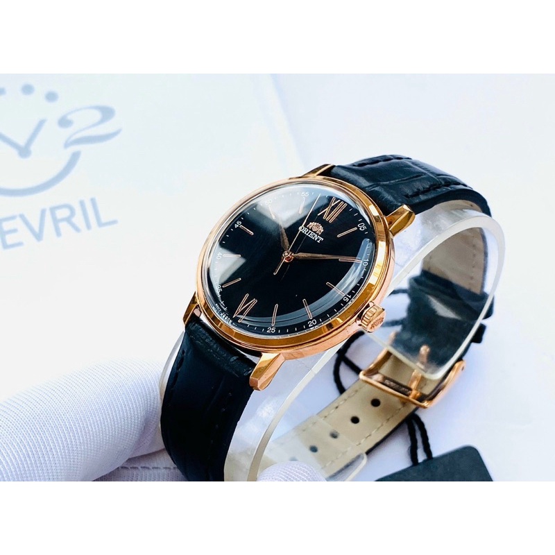 Đồng hồ nữ dây da Orient Slim Quartz RA QC1703B10B