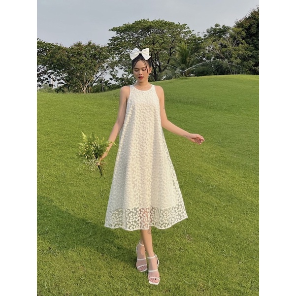 Floria dress - Đầm form dài ren hoa - Somalyng.studio