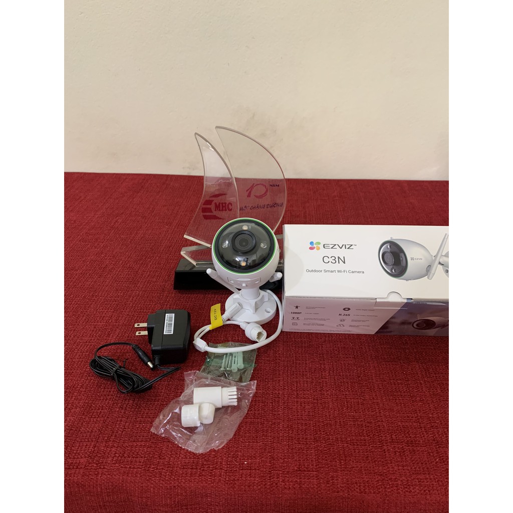 Camera EZVIZ C3N CS-CV310 thông minh ghi hình màu ban đêm, tích hợp AI phát hiện người