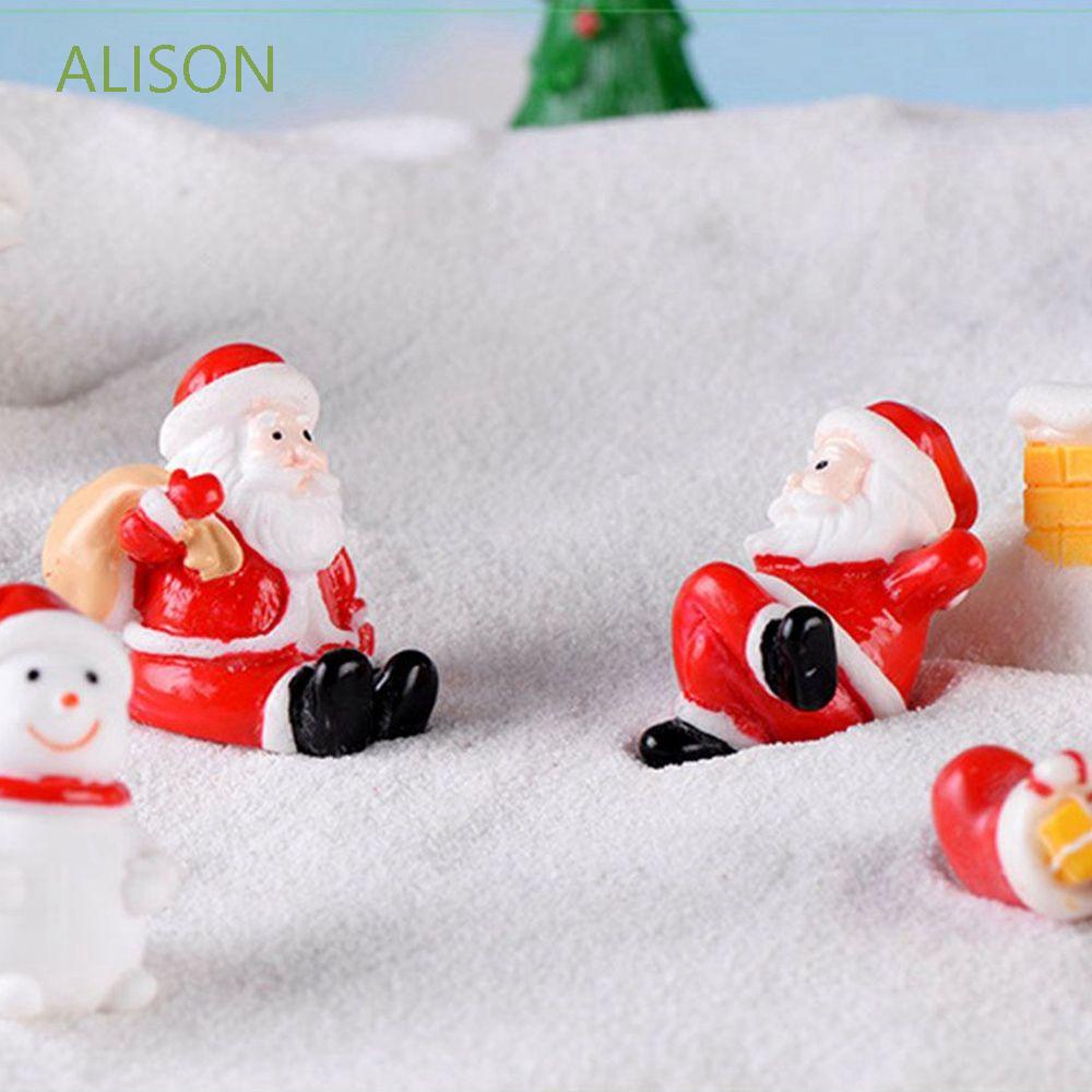 1 mô hình ông già noel mini dễ thương dùng trang trí tiểu cảnh