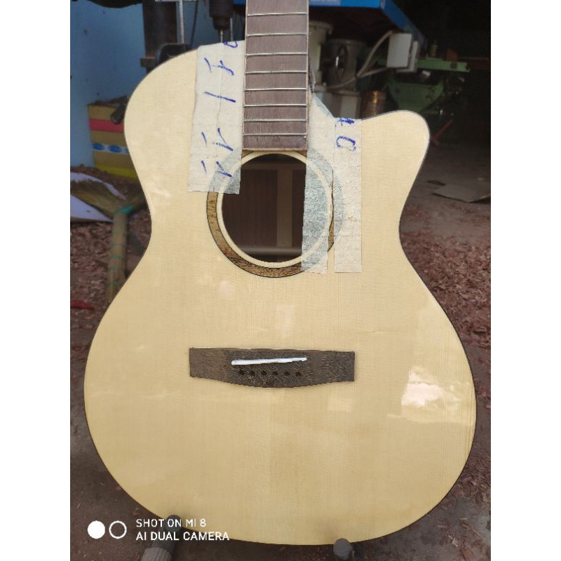 Đàn Guitar acoustic gỗ Hồng Đào