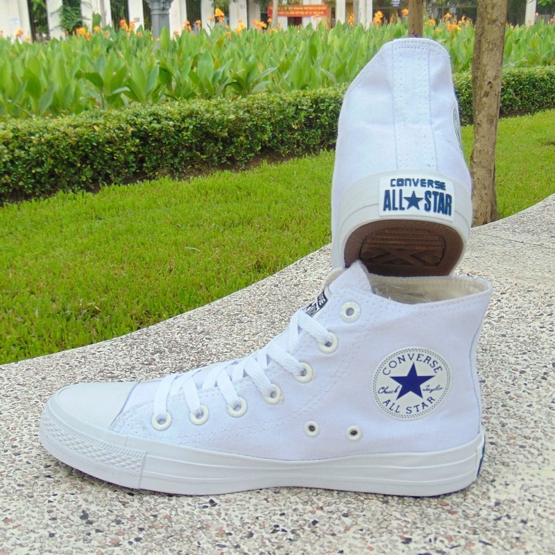 Giày AllStar Chuck Trắng Cổ Cao Nữ