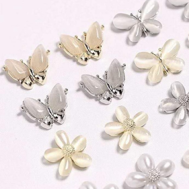 Các mẫu charm bướm đẹp giá rẻ đính móng