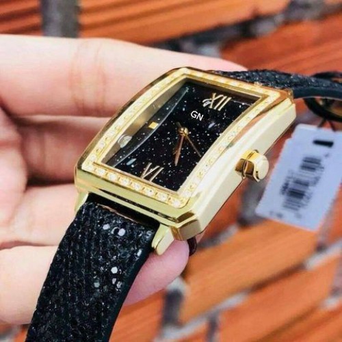 Đồng hồ nữ GN mặt vuông dây da viền đính đá sang trọng | BigBuy360 - bigbuy360.vn