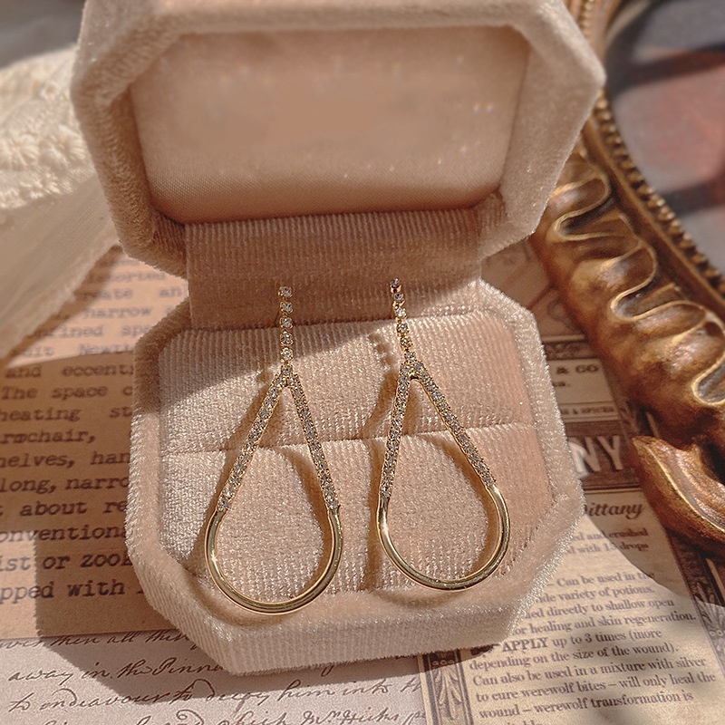 Khuyên Tai Hình Học Đính Đá Cao Cấp Phong Cách Hàn Quốc Thời Trang Mới 2022 Dành Cho Bạn Nữ