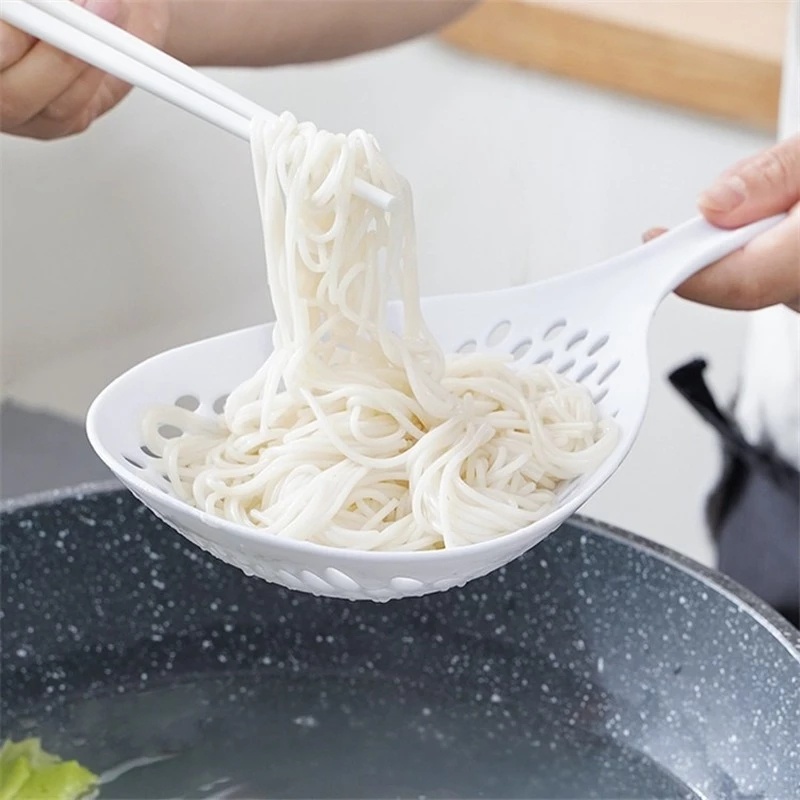 Muỗng lọc dầu cỡ lớn chịu nhiệt độ cao có lỗ treo tiện dụng