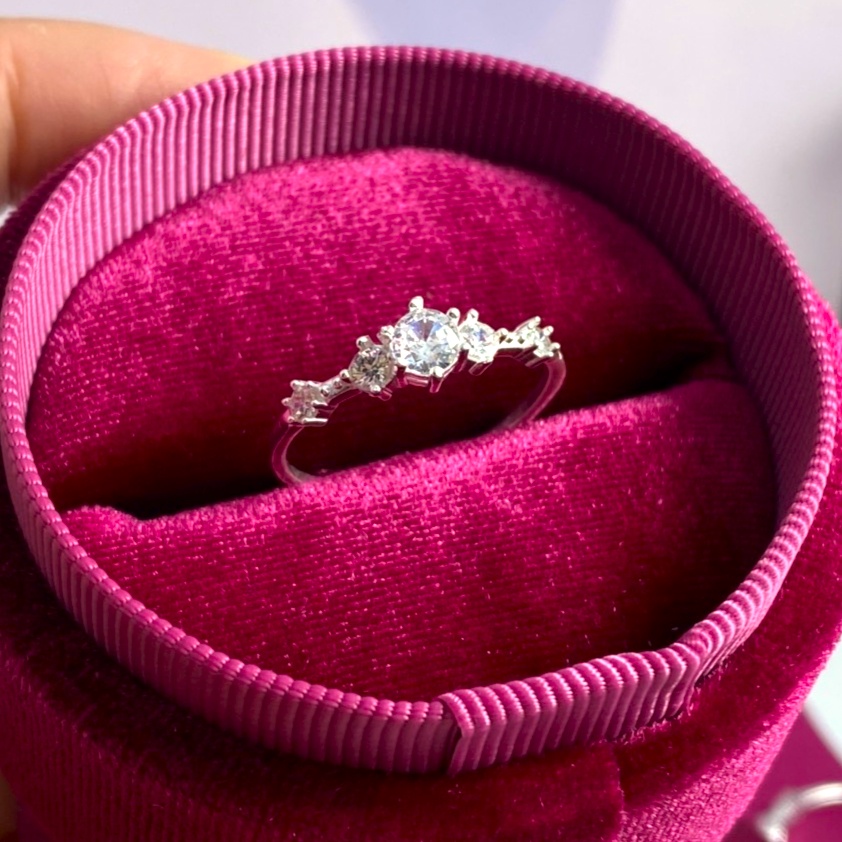 Nhẫn Bạc nữ đính 5 đá sang trọng Evasilver, chuẩn nhẫn bạc ta mảnh mai nữ tính - Trang sức bạc Evasilver