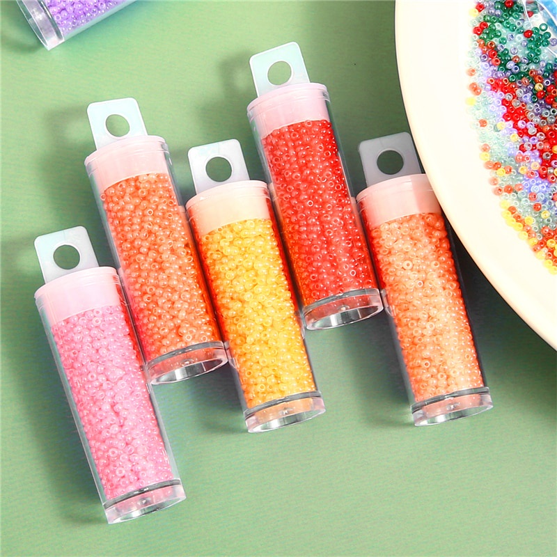 Bộ 1500 hạt thủy tinh 2mm nhiều màu dùng để làm trang sức