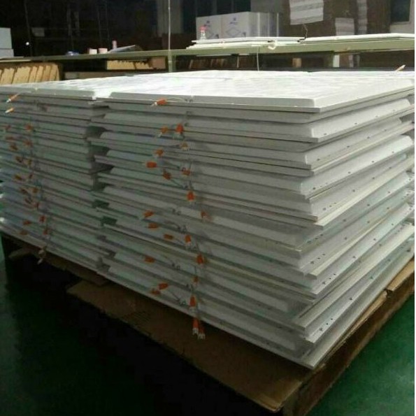 Led Âm Vuông Panel 48w 600x600  gắn trần thạch cao siêu mỏng sáng trắng