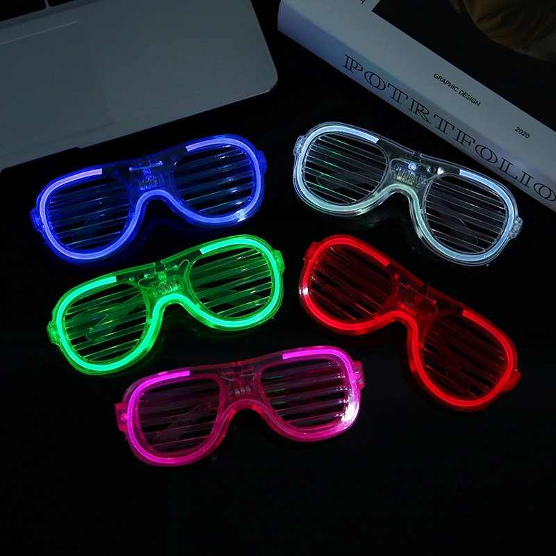 Kính Có Đèn LED Độc Đáo