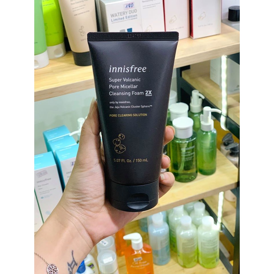 Sữa rửa mặt Innisfree tro núi lửa 𝑺𝒖𝒑𝒆𝒓 𝑽𝒐𝒍𝒄𝒂𝒏𝒊𝒄 𝑷𝒐𝒓𝒆 𝑴𝒊𝒄𝒆𝒍𝒍𝒂𝒓 𝑪𝒍𝒆𝒂𝒏𝒔𝒊𝒏𝒈 𝑭𝒐𝒂𝒎 2𝒙