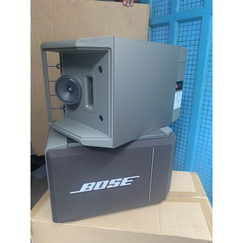 Loa treo tường Bose 301 series 4