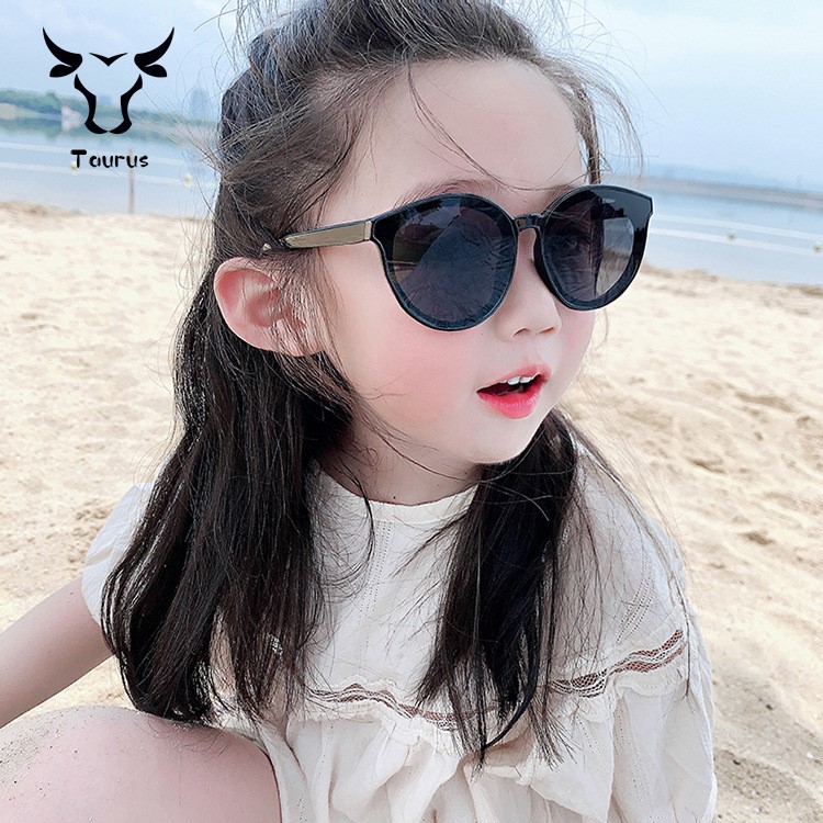 Kính chống tia cực tím theo phong cách retro vật liệu kim loại cho mùa hè
