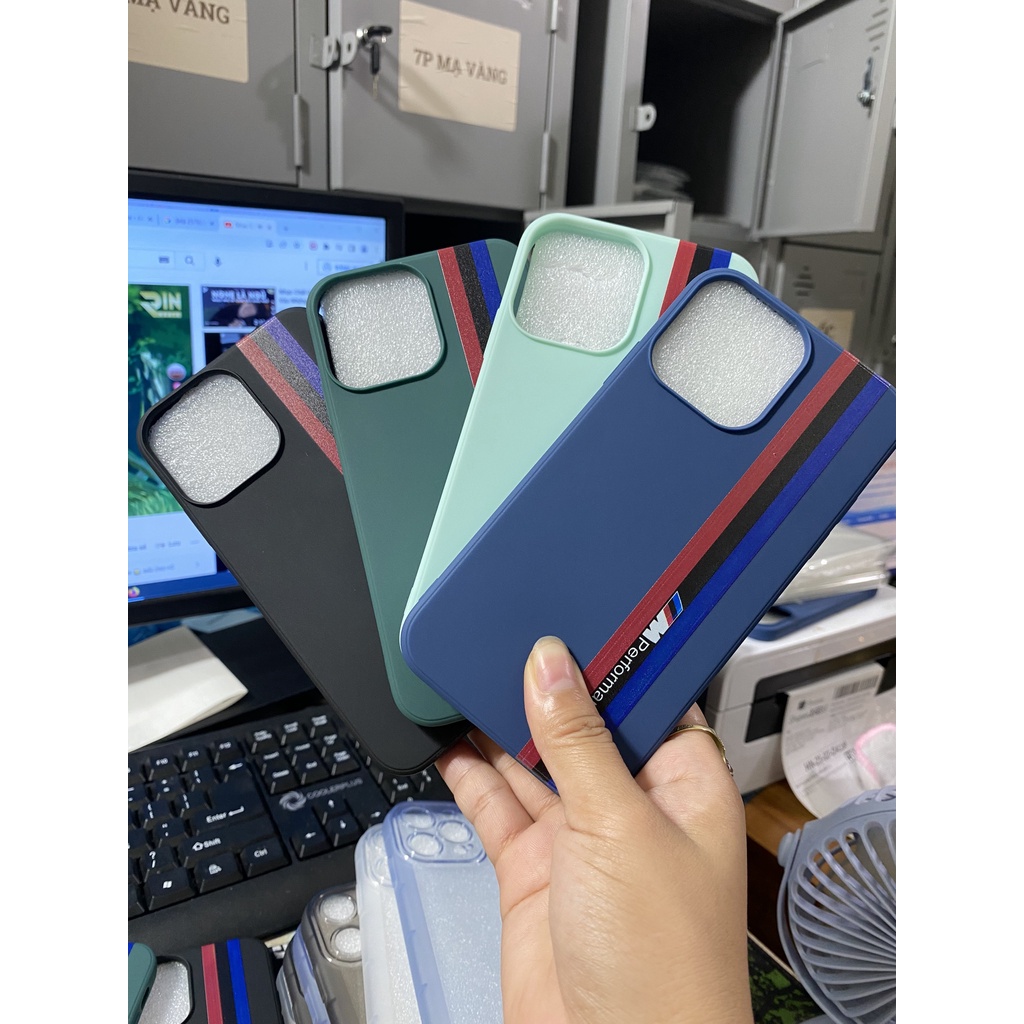 Ốp lưng  xr lên 13 pro khít , đẹp ,chống bụi bẩn.
