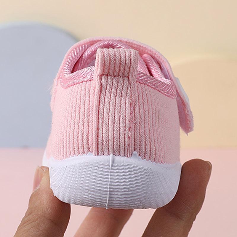 Giày Đế Mềm Chống Trượt Có Âm Thanh Họa Tiết Hoạt Hình Dễ Thương Cho Bé Trai Và Gái
