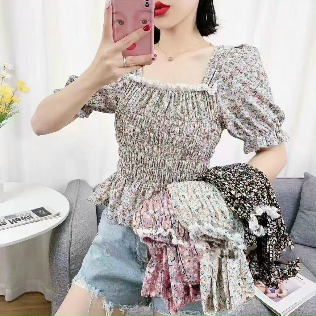 Áo nữ thời trang voan hoa tay phồng cổ vuông xếp ly phối ren xinh xắn nhất cho phái nữ năm 2021