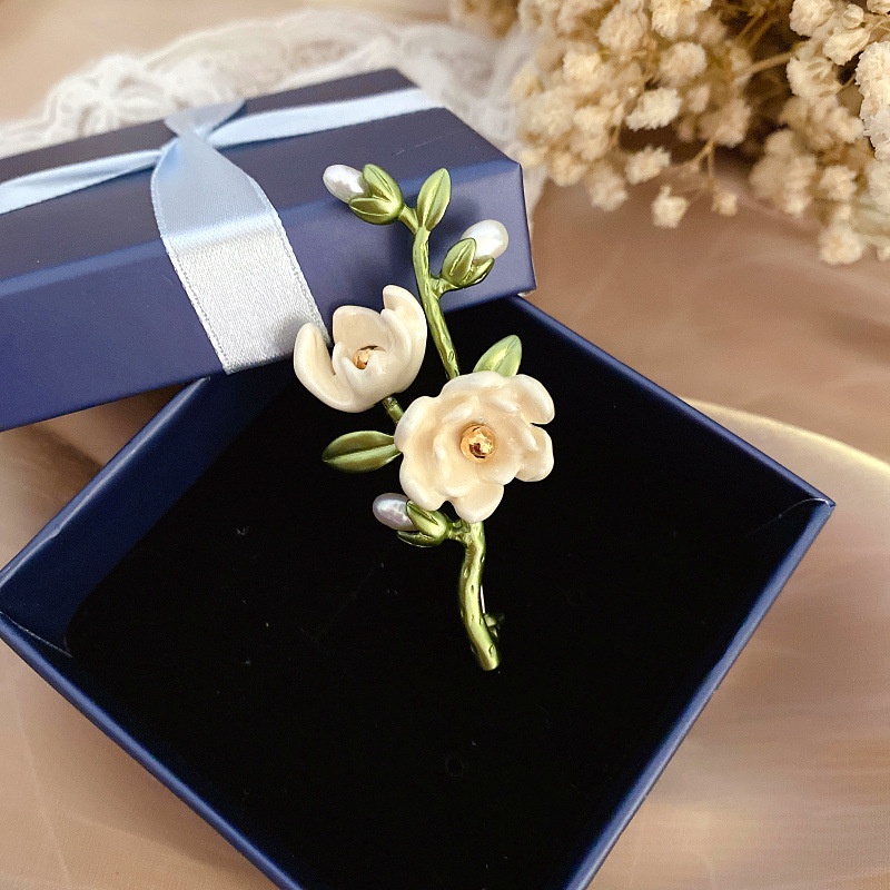 [Hàng Mới] Trâm Cài Áo Hình Hoa Mộc Lan Tráng Men Đính Ngọc Trai Tráng Men Trắng Phong Cách Retro Cho Nữ