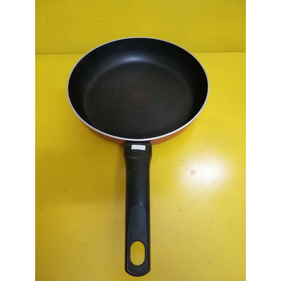 Chảo Tfal chống dính nội địa Nhật, size 27cm, cao 5cm (mã 842KT), Không dùng từ