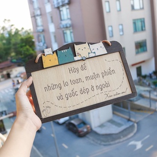 Bảng gỗ decor Để giày dép