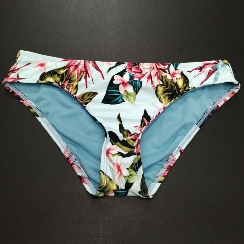 Quần bơi nữ Antonio Melani xanh in hình hoa lá AM308398 ( TH9008 )