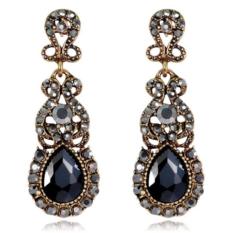 Khuyên tai nữ sang trọng thời trang