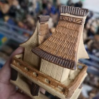 Nhà rông gốm sứ - trang trí bể cá