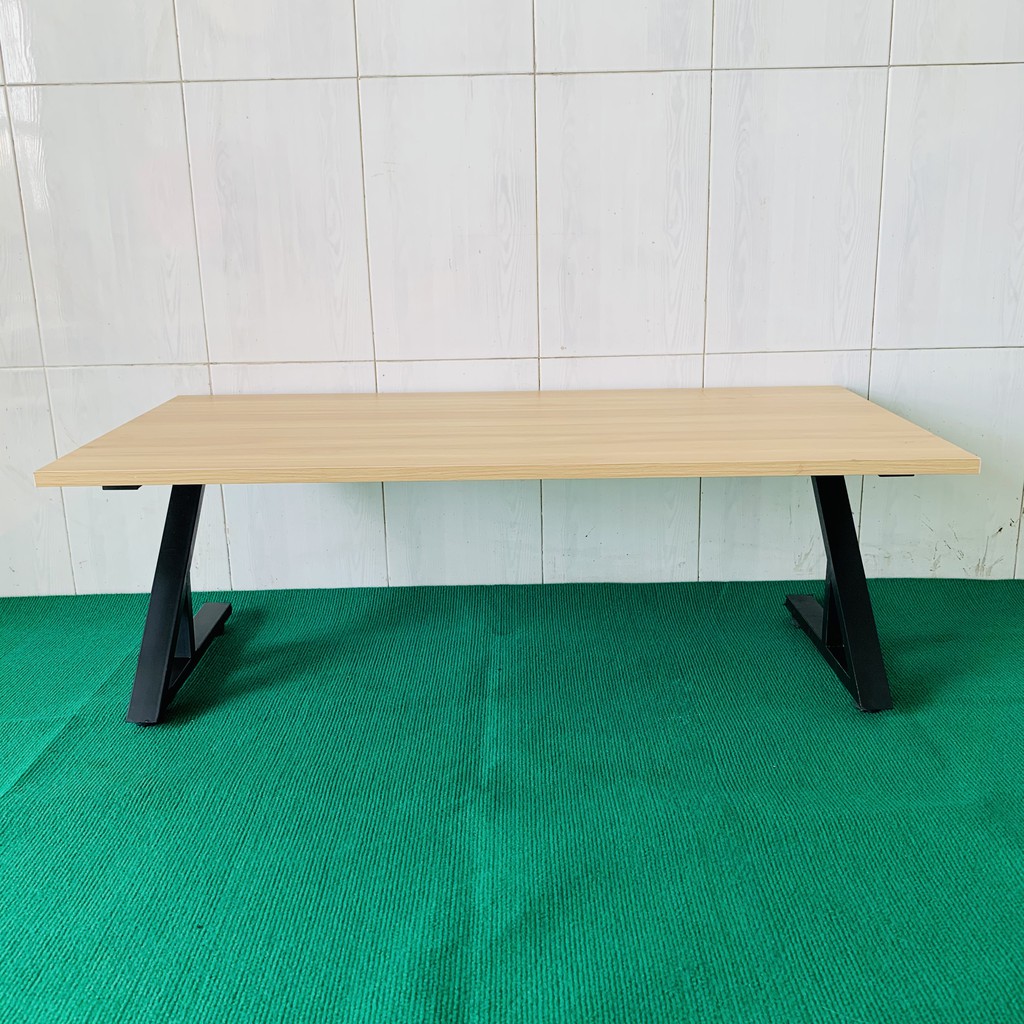 Bàn làm việc (R50*D100*C35cm) chân sắt chữ Z gấp bệt {GIÁ TẠI XƯỞNG} mặt gỗ MDF NHẬP KHẨU màu vàng vân gỗ sồi dày 17mm