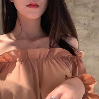 Áo trễ vai kiểu dáng Hàn Quốc