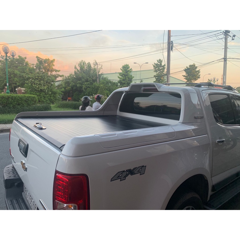 Nắp thùng cuộn  xe bán tải Colorado bản Highcountry