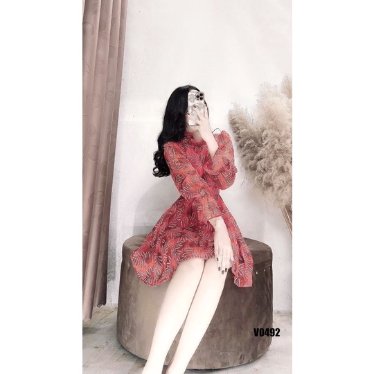 Váy đầm voan lua trắng hoa nhí cổ V vạt bèo chéo 2 tầng dáng xoè chữ A ngắn trẻ trung đi đám cưới