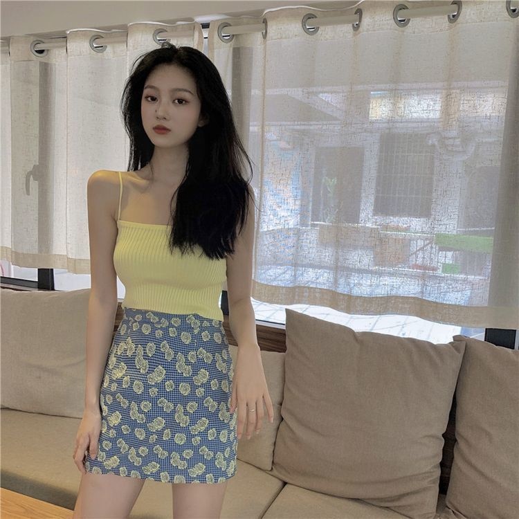 QKOOLE  Bộ áo hai dây và áo khoác cardigan ngắn dệt kim phong cách Hàn Quốc cho nữ