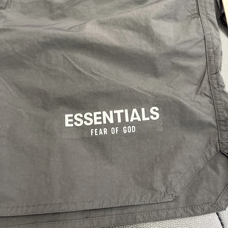 Quần Nilon Short FEAR OF GOD ESSENTIALS 3M cao cấp full tag túi