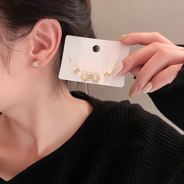 Bộ 3 Khuyên Tai Trái Tim Đính Đá Thời Trang