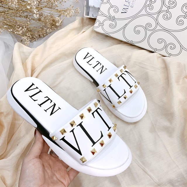 12.12 SALE ❤️ <3 Sale Hot | Trợ Giá | Dép valentino đế bánh mỳ viền đinh super fullbox . ! . . ! ⇞ : . .. : ༢ ) ˇ .