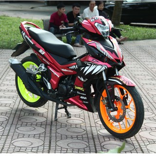 Tem Trùm Winner Đỏ Trắng Cá Mập