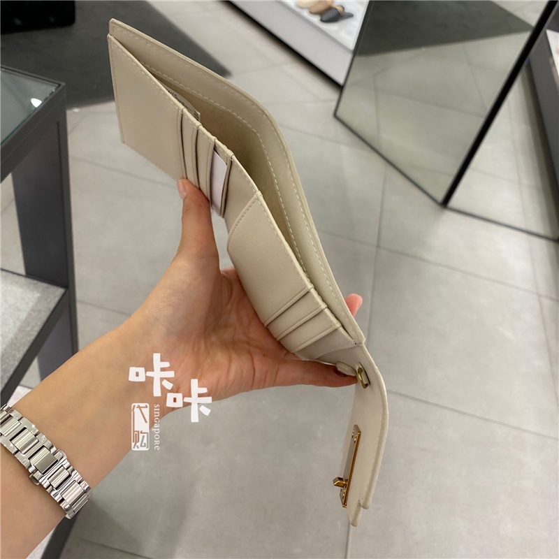 ✿♣Cnk Singapore Năm 2021 CK Mới610770508Ví Đựng Thẻ Nhiều Ngăn Phối Dây Xích Có Khóa Cho Nữ