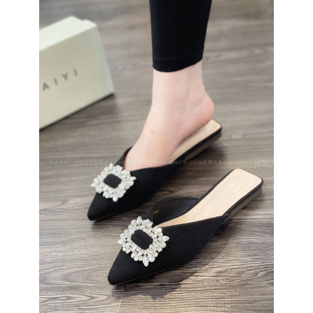 Sục mũi nhọn đá vuông trắng 129-57- Kachi House