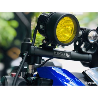 Giá đỡ đèn trợ sáng rhino.1