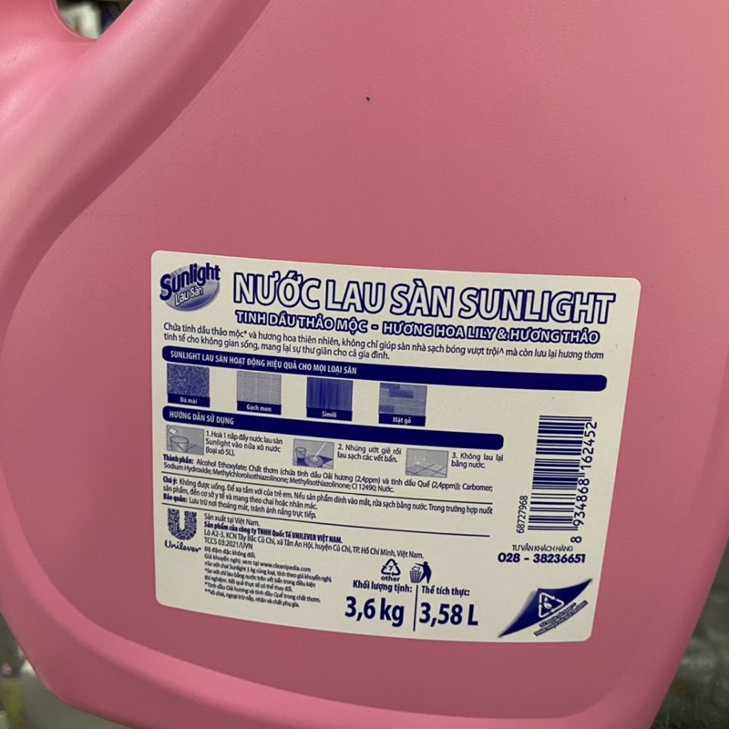 Nước Lau Sàn Sunlight Hương Hoa Lily Và Hương Thảo Dạng Chai 3.6kg