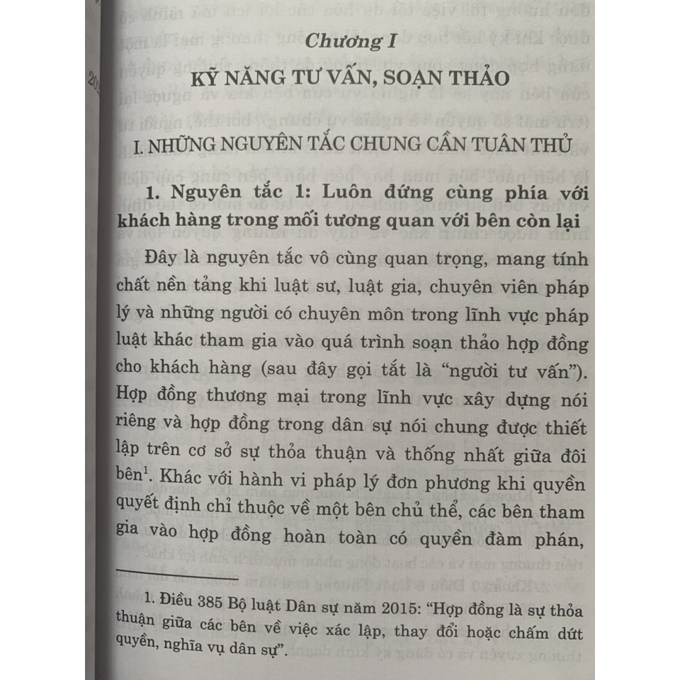 Sách - Kỹ năng tư vấn, soạn thảo và một số hợp đồng mẫu chi tiết trong lĩnh vực xây dựng