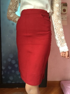 Thanh lý chân váy đen, đỏ