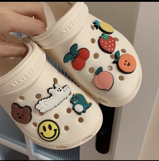 Sticker gắn dép siêu xinh xắn
